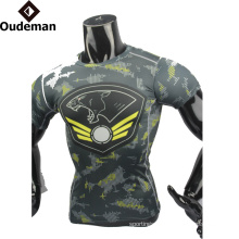 OEM Fashion high quality men fitness clothes custom design lastest compression shirt for man